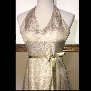 Bridesmaid dress size 2, matelic, Gold Tone